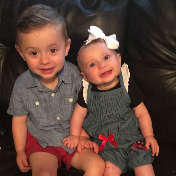 Meet your Posher, Caitlin - Picture 2 of 2